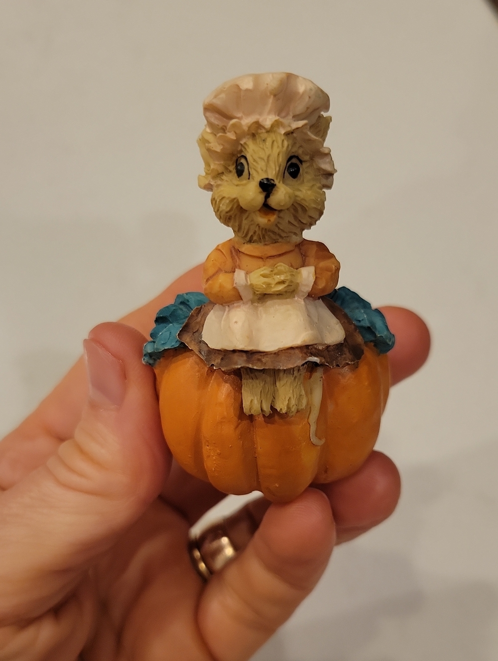 Free With Purchase Damaged Little Mouse Fall Thanksgiving Figurine